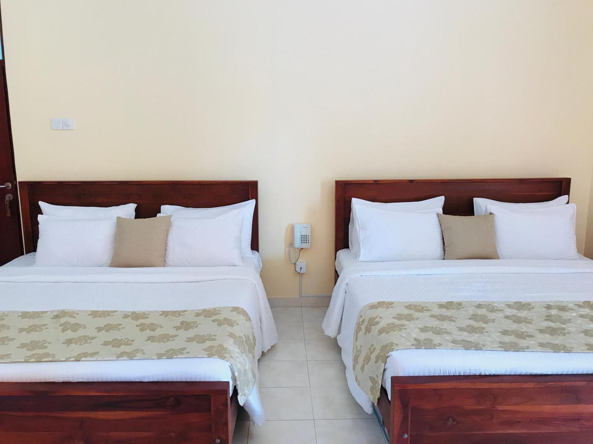 Siluni'S Villa Anuradhapura Room photo
